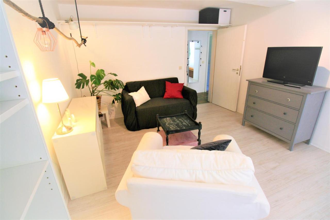 Zentrale Ferienwohnung „Treibholz“ Im Sonnenblumenhaus フレンスブルク エクステリア 写真