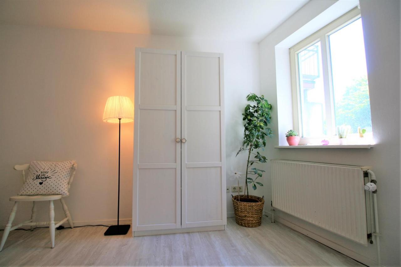 Zentrale Ferienwohnung „Treibholz“ Im Sonnenblumenhaus フレンスブルク エクステリア 写真