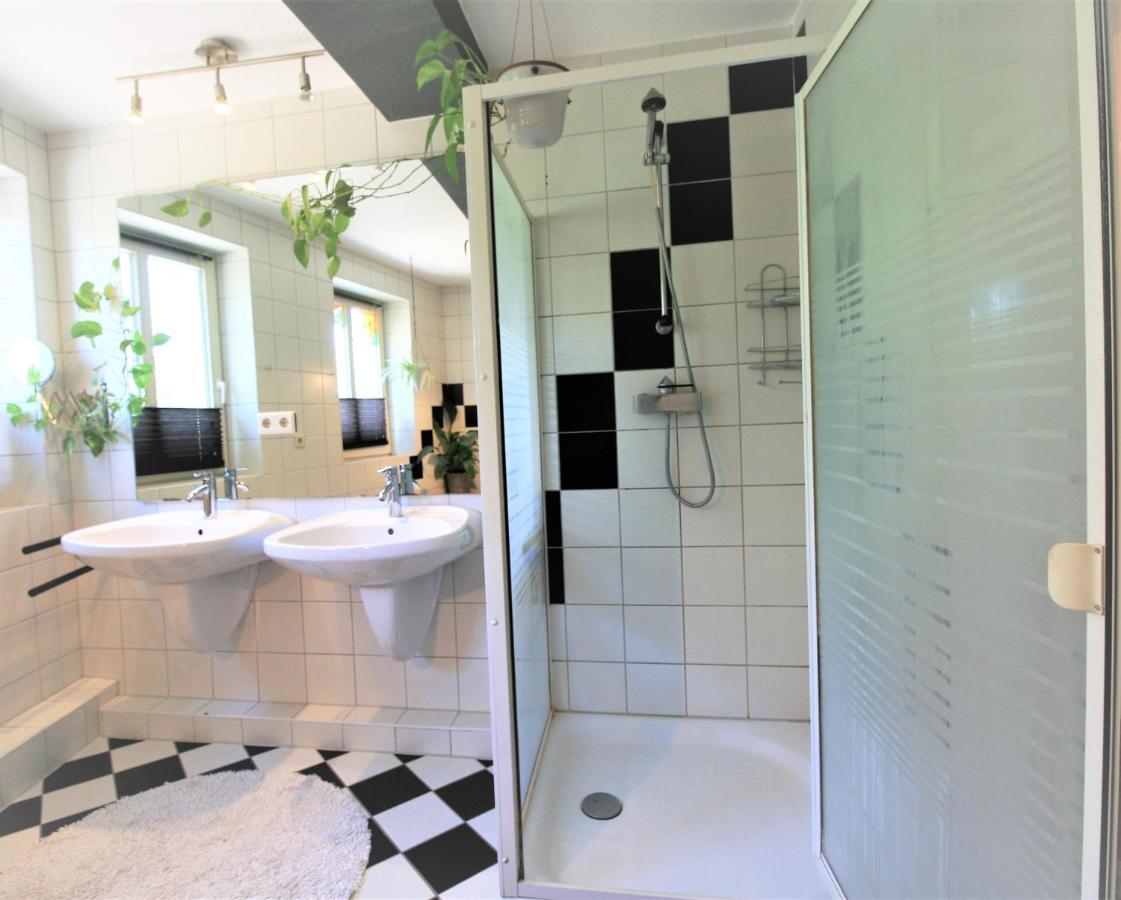 Zentrale Ferienwohnung „Treibholz“ Im Sonnenblumenhaus フレンスブルク エクステリア 写真